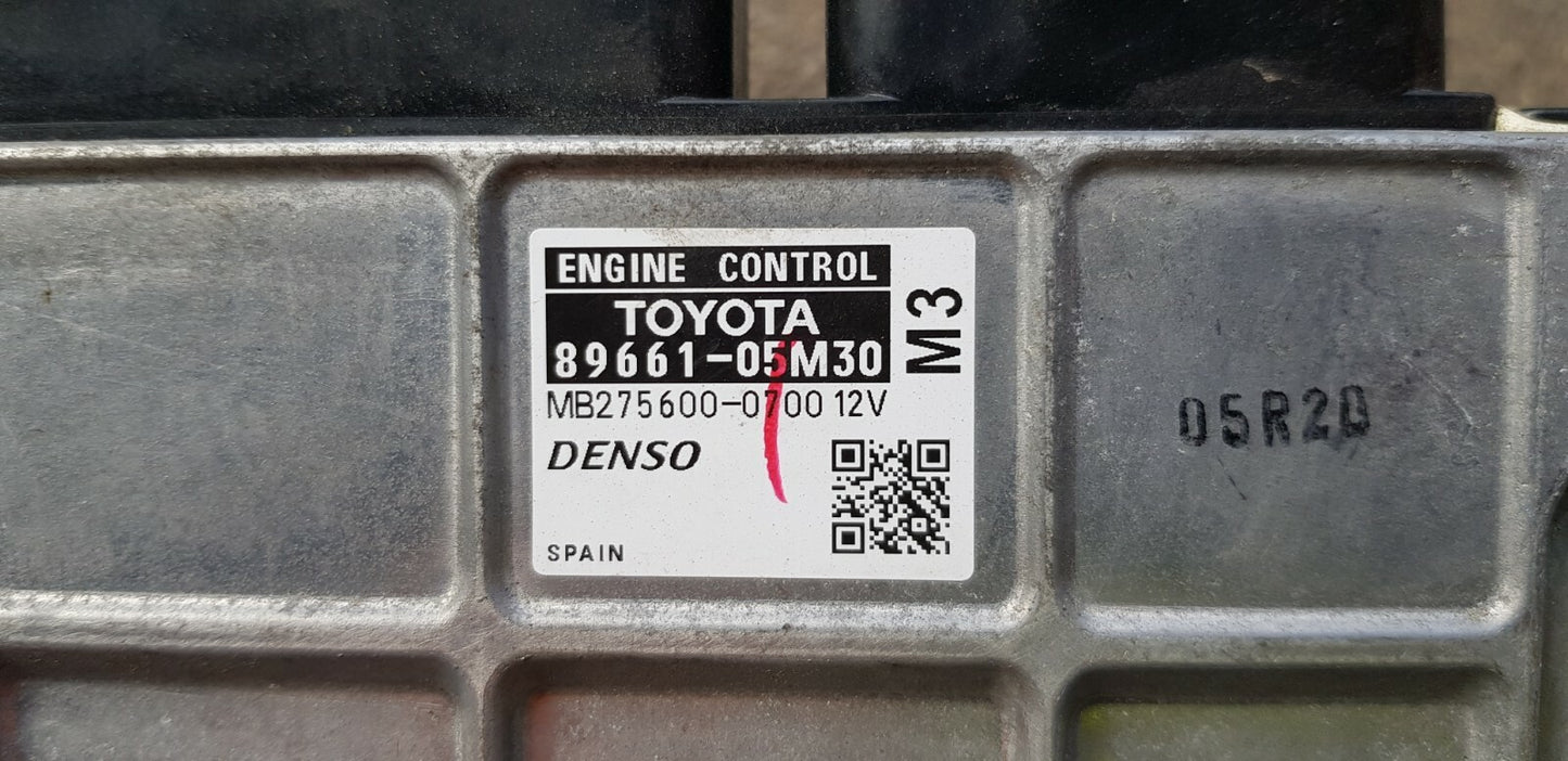Toyota Motorsteuergerät Steuergerät 89661-05M30 MB275600-0700