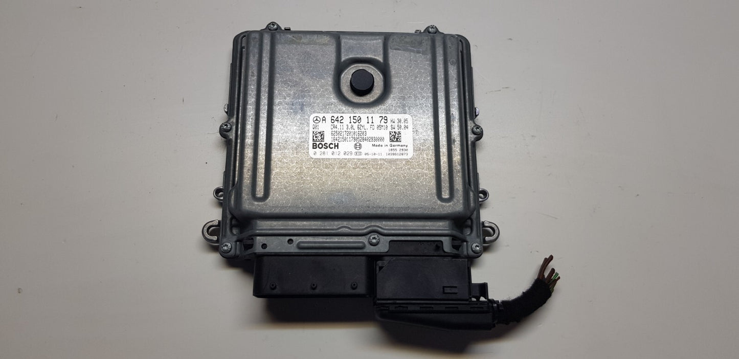 Mercedes W211 Motorsteuergerät Steuergerät A 6421501179 0281012029 zurückgesetzt