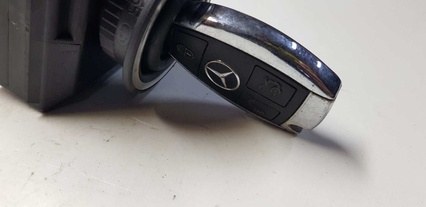 Mercedes W212 W218 Zündschloss mit Schlüssel A 2189053501