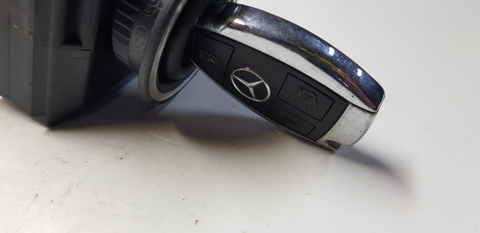 Mercedes W212 W218 Zündschloss mit Schlüssel A 2189053501