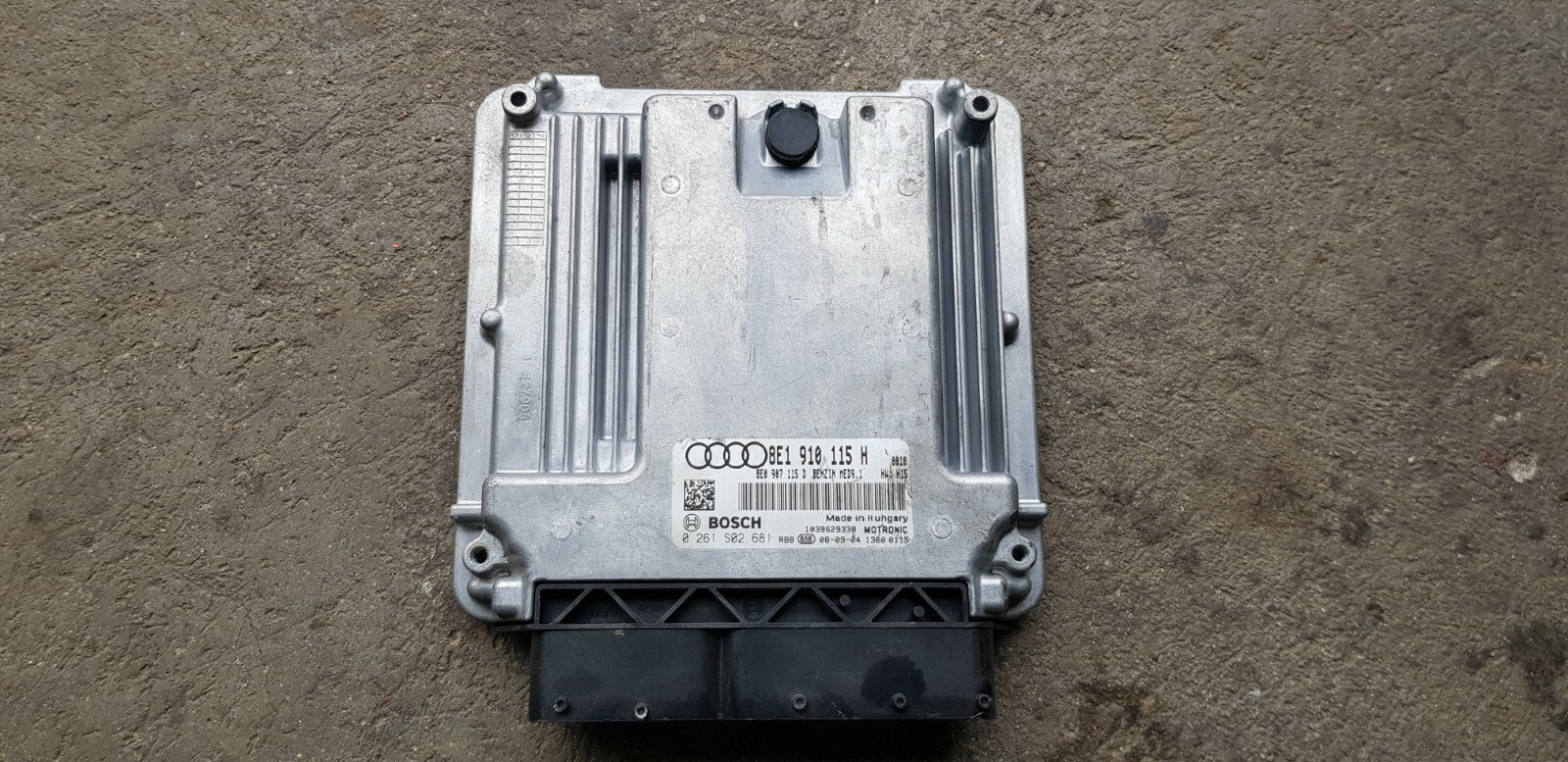 Audi Motorsteuergerät Steuergerät 8E1910115H 0261S02681