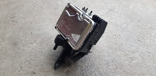 Mercedes ABS Hydraulikblock Pumpe Steuergerät A 0009019800 A 0094316212