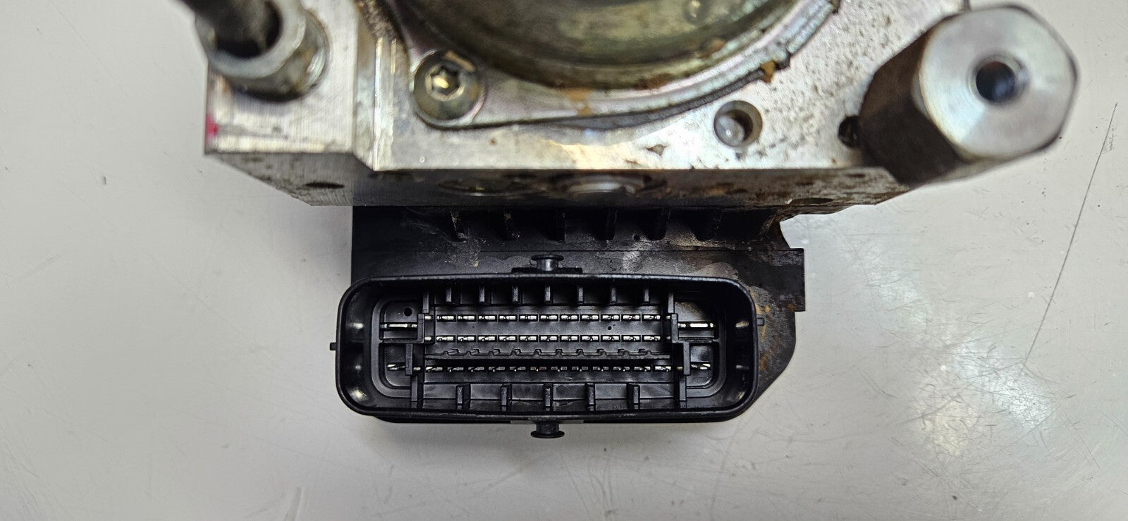 Toyota Hilux ABS Hydraulikblock Pumpe Steuergerät 44540-71061 116040-49360