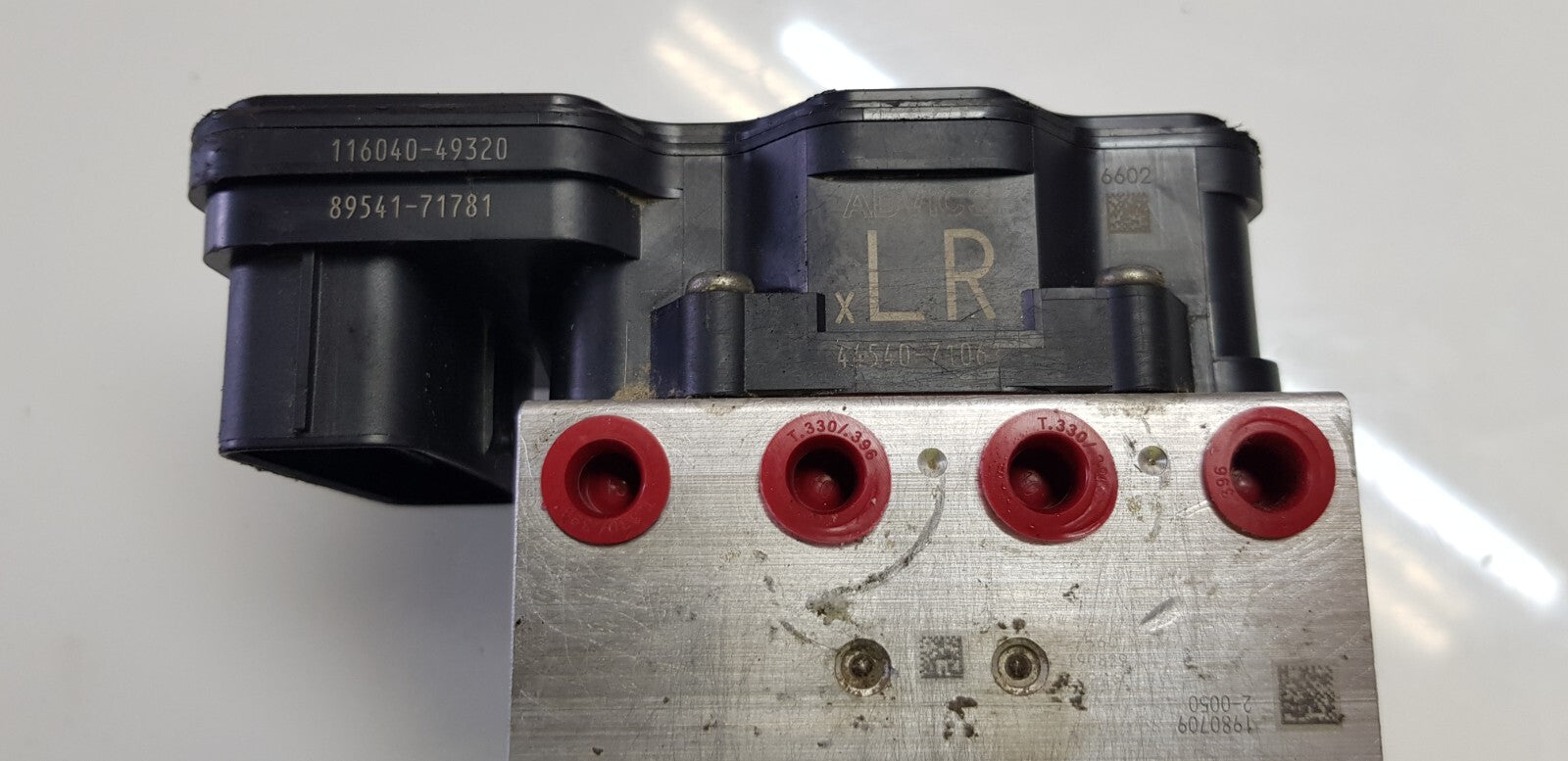 Toyota Hilux ABS Hydraulikblock Pumpe Steuergerät 44540-71061 116040-49320