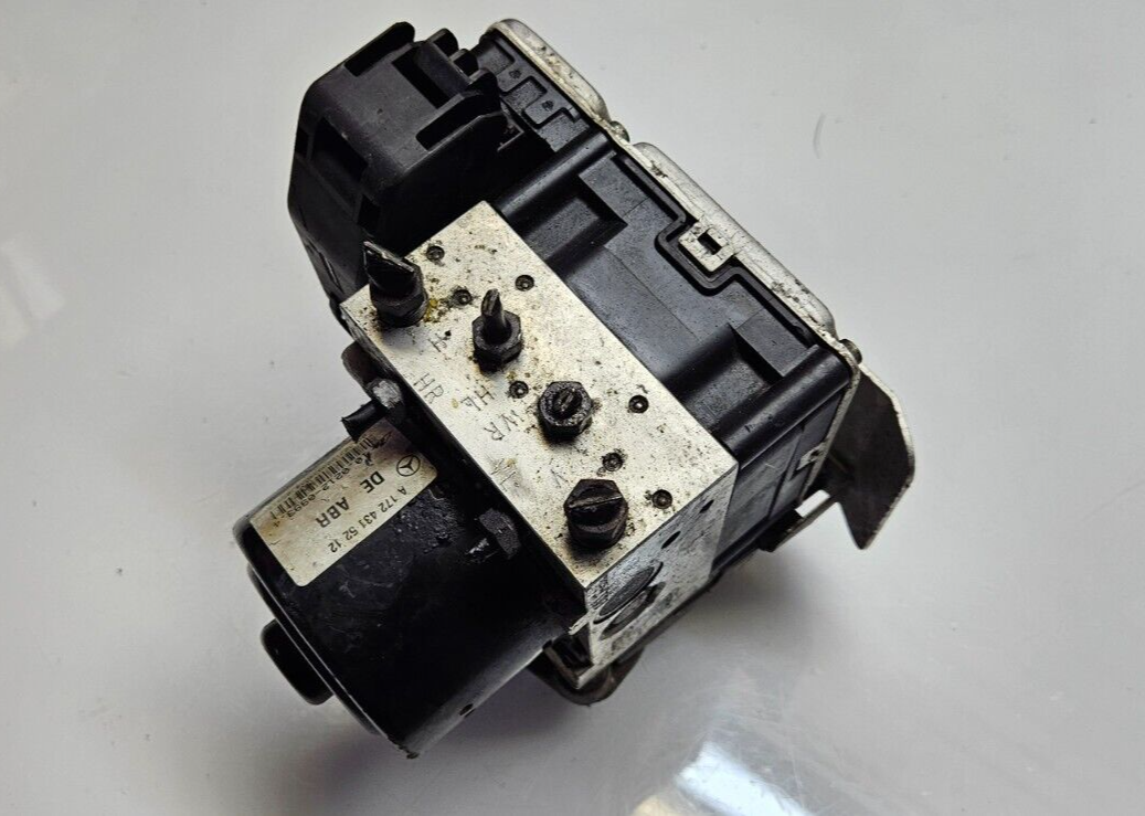 Mercedes W204 C63 AMG ABS Hydraulikblock Steuergerät A 1729012000 A 1724315212