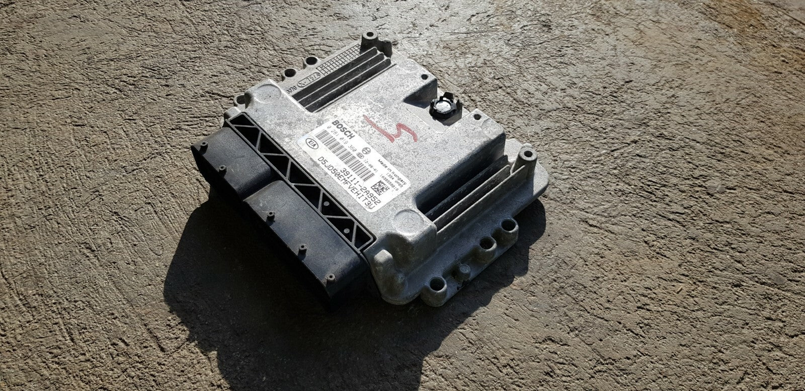 Kia Motorsteuergerät Steuergerät 39111-2A952 0281019360