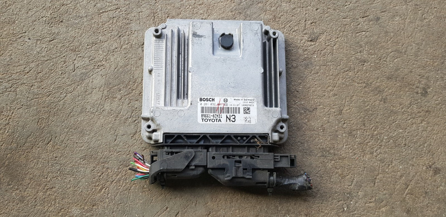 Toyota Motorsteuergerät Steuergerät 0281032001 89661-0ZN31
