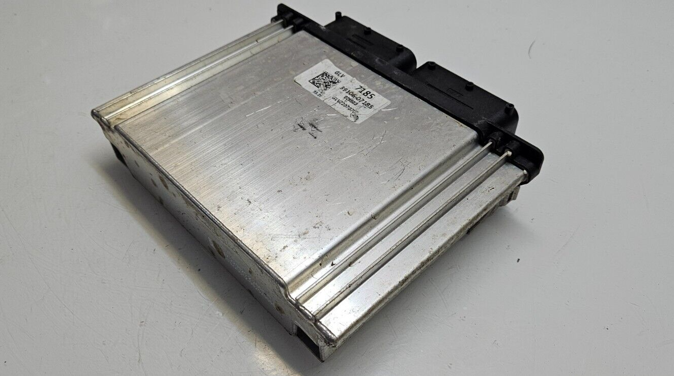 Hyundai i20 Motorsteuergerät Steuergerät 39106-07185