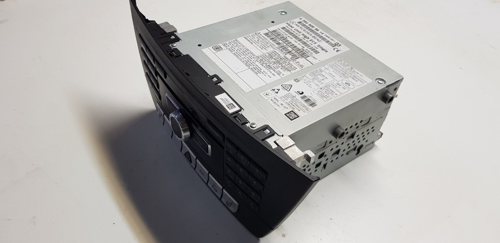 Mercedes W204 Headunit Navigation Comand A 2049009614 A 2049015204 mit PIN Code