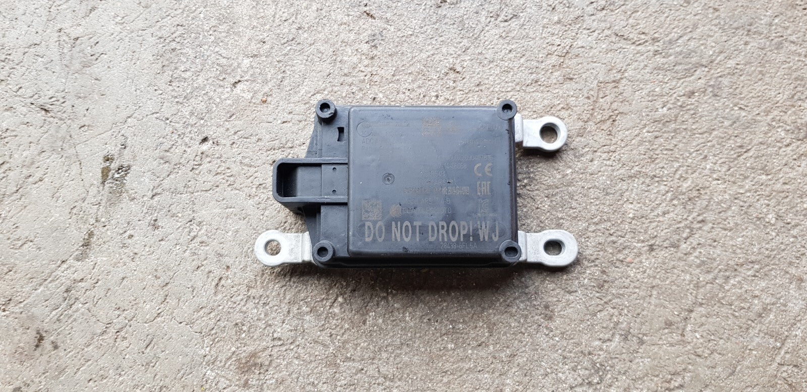 Nissan Qashqai Abstandsregelung Radarsensor Steuergerät 28438-6FL5A