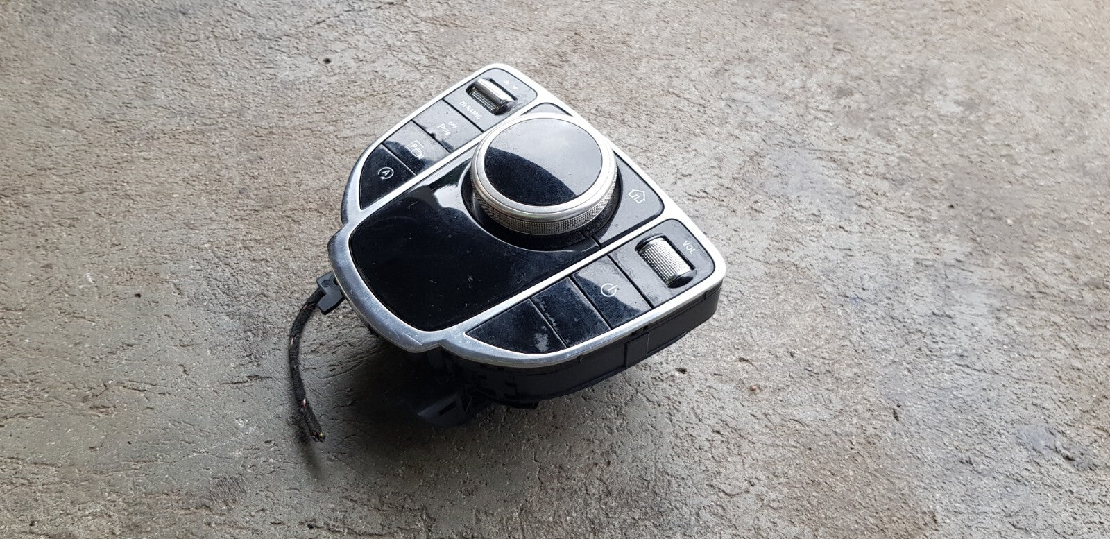 Mercedes W205 Multimedia Bedienteil A 2059004228 A 2059059306 A 2139059001