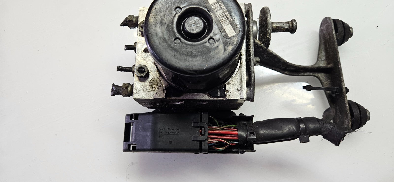 Mercedes C-Klasse ABS Hydraulikblock Pumpe Steuergerät A 2045455232 A 2044310512