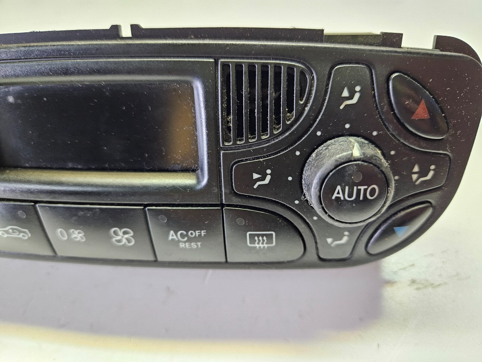 Mercedes C CLK W203 Klimabedienteil Bedienteil 2098300285 ♻️