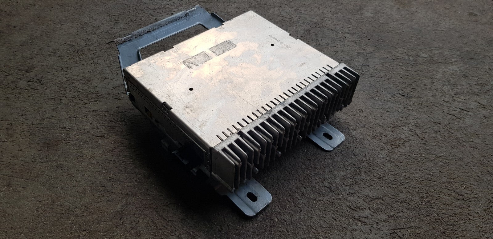 Mercedes W211 W219 Verstärker Audiosteuergerät A 2118701789 BE 6034