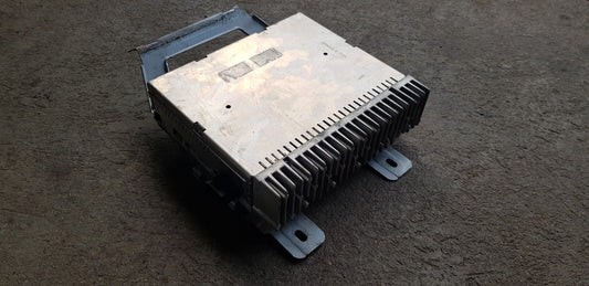 Mercedes W211 W219 Verstärker Audiosteuergerät A 2118701789 BE 6034