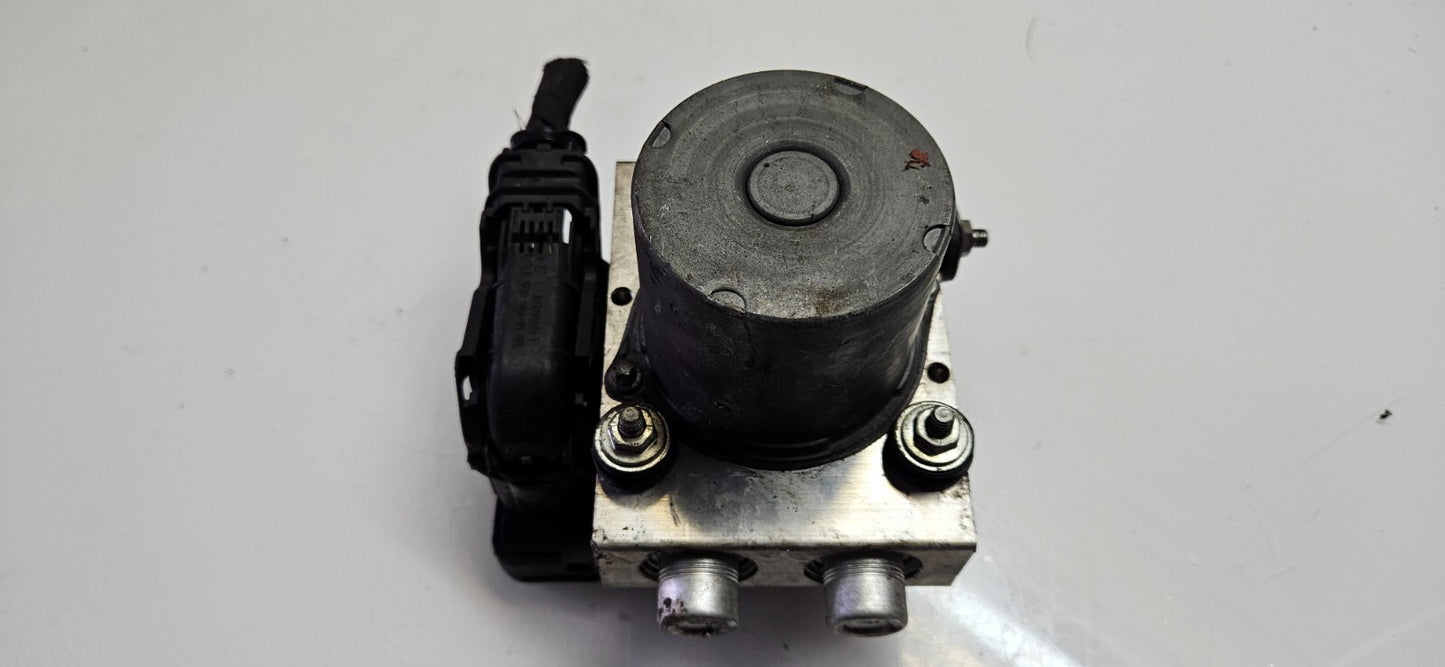 Mercedes Sprinter ABS Hydraulikblock Pumpe Steuergerät A 9069005702 0265956378