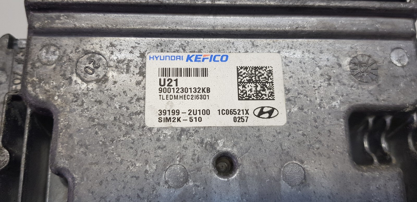 Hyundai Tucson Motorsteuergerät Steuergerät 39199-2U100 9001230132KB SIM2K-510