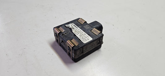 Mercedes Sprinter Abstandsradarsensor Radarsensor A 9079001303 0203302033