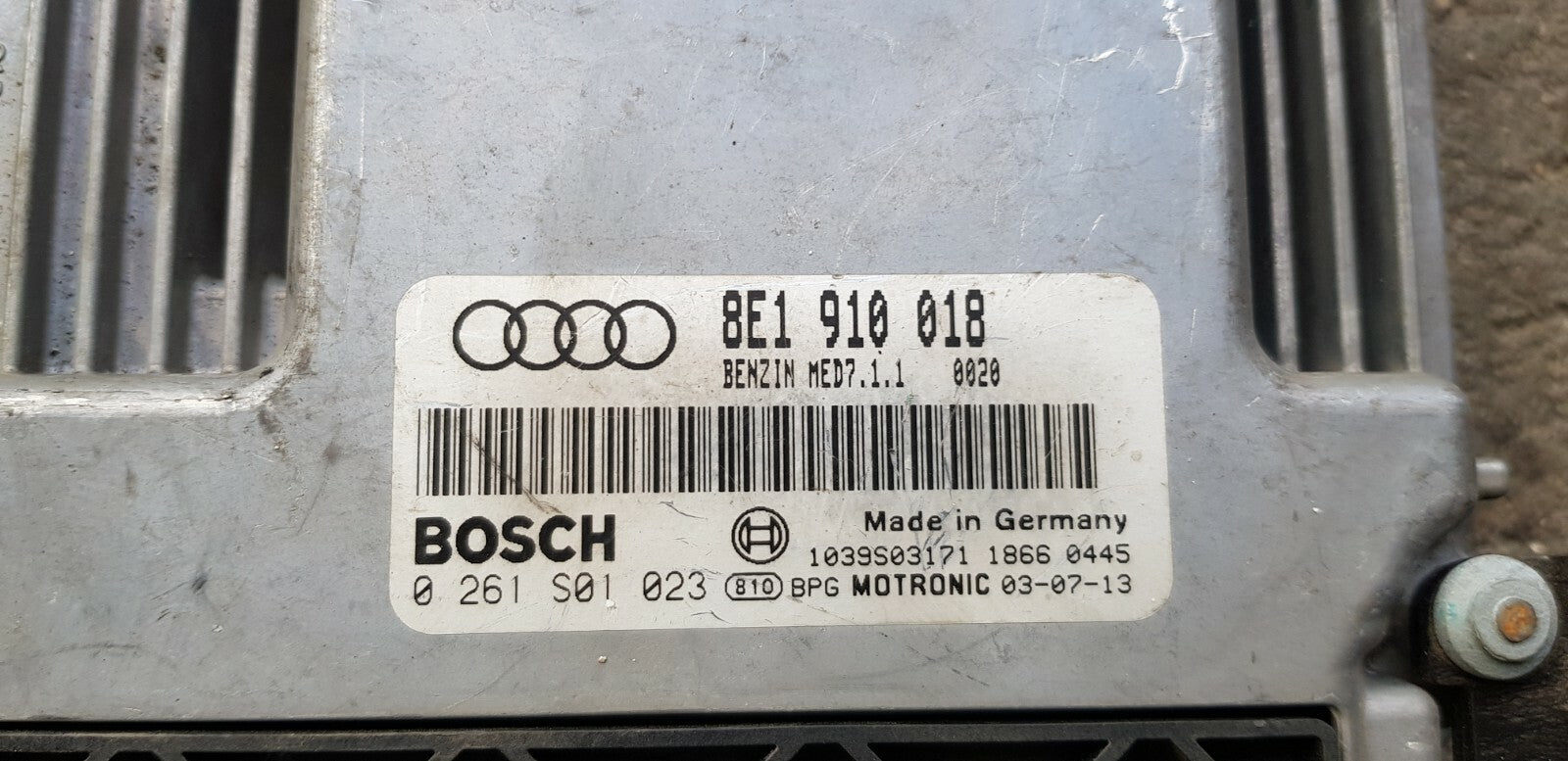 Audi A4 Motorsteuergerät Steuergerät 8E1910018 0261S01023 PLUG&PLAY