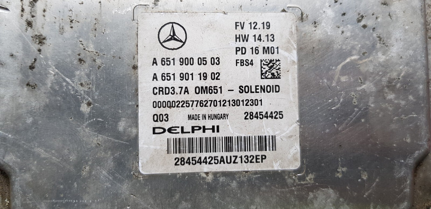 Mercedes W212 Motorsteuergerät Steuergerät A 6519000503 A 6519011902