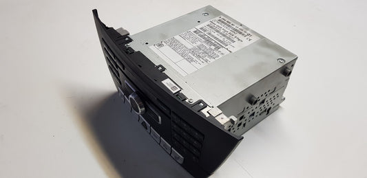 Mercedes W204 Headunit Navigation Comand A 2049008213 A 2049015204 mit PIN Code