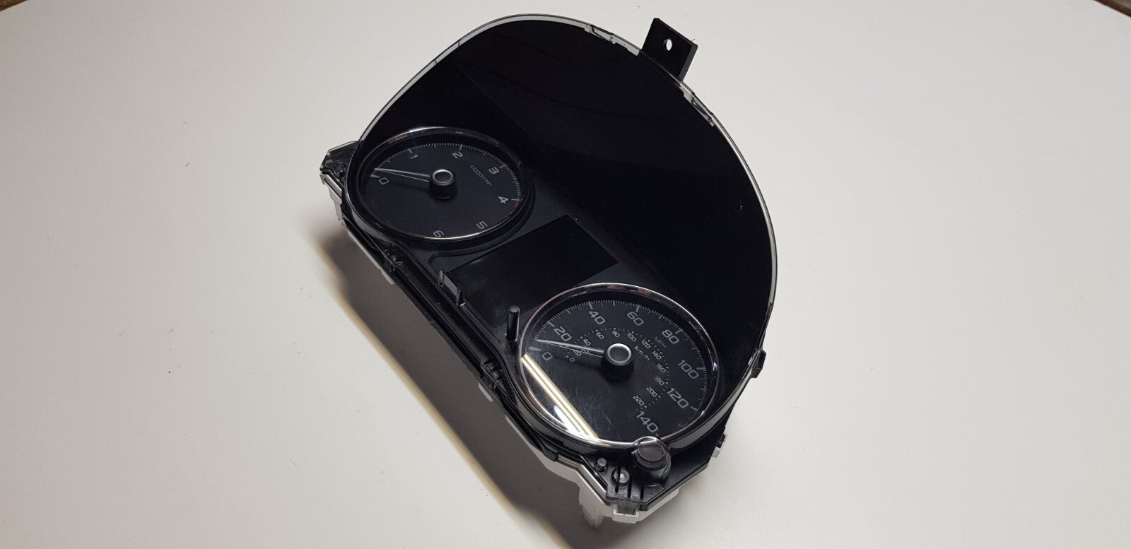 Mitsubishi Pajero Kombiinstrument Tacho 8100C643 0T31751