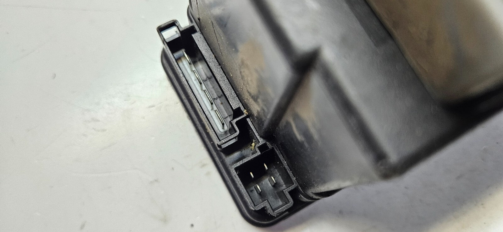 Mercedes CLK E Zentralverriegelung ZV Pumpe 2108002648 ♻️