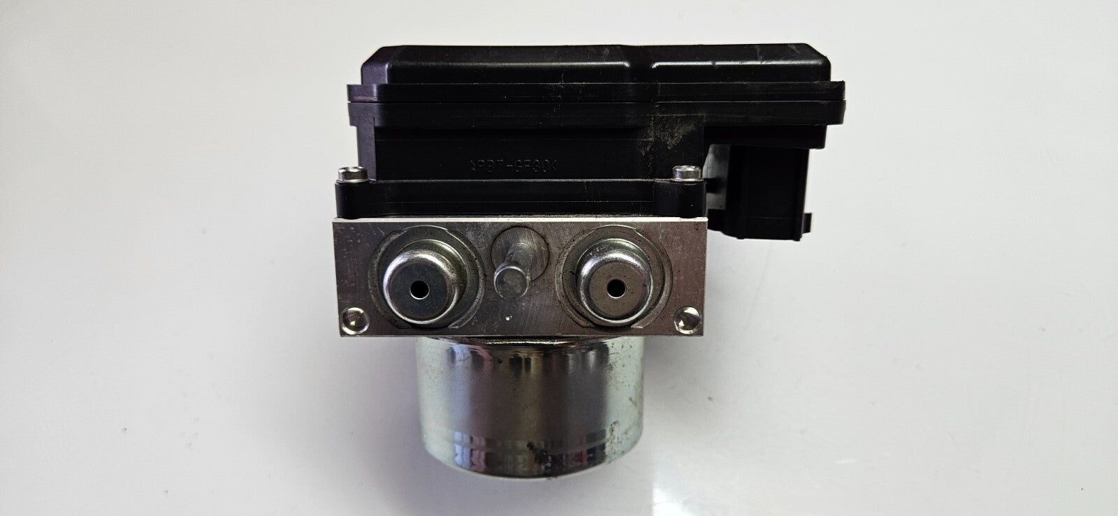 Nissan Juke ABS Hydraulikblock Pumpe Steuergerät 47660-BF10C 6913K010
