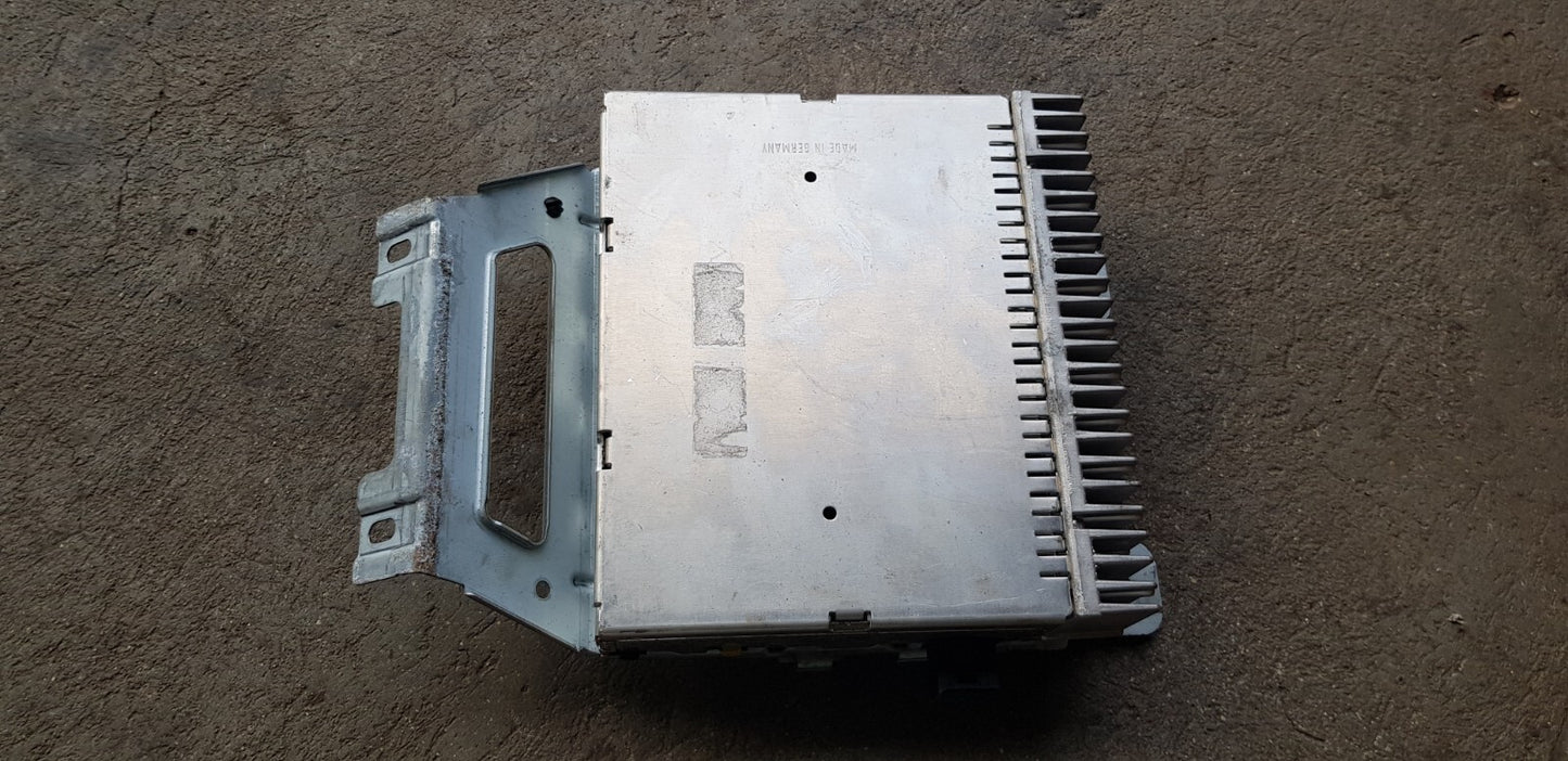 Mercedes W211 W219 Verstärker Audiosteuergerät A 2118701789 BE 6034