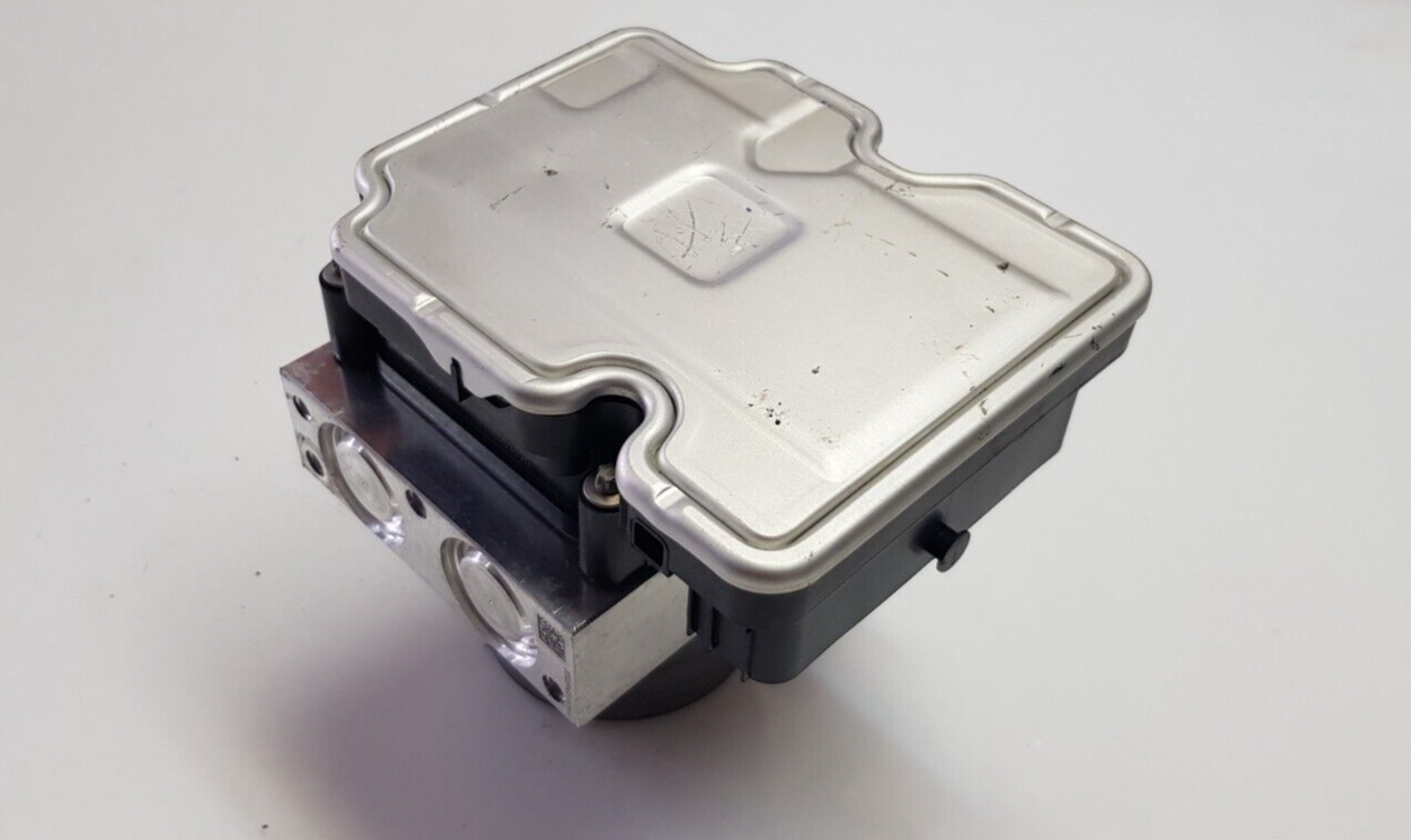 Toyota Yaris ABS Hydraulikblock Pumpe Steuergerät 44540-K0150 0265957020