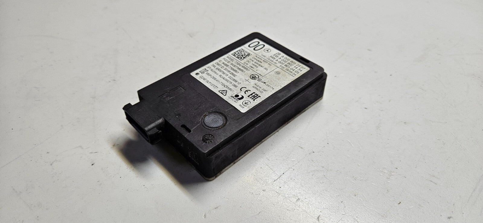 Mercedes Distronic Radarsensor Abstandsradar A 0009052307 A 0009010405