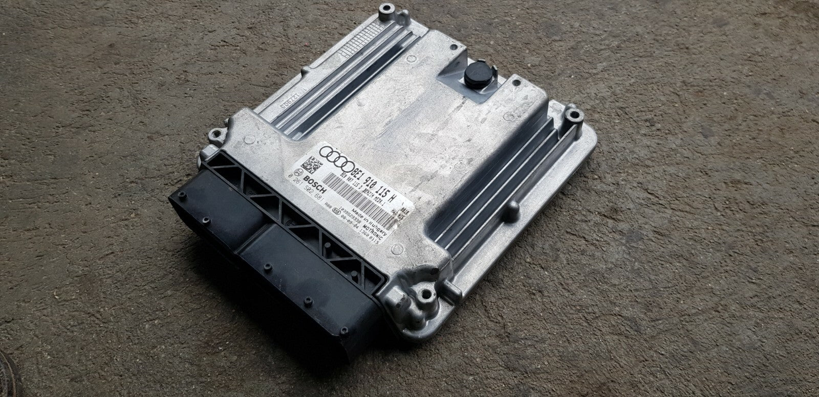 Audi Motorsteuergerät Steuergerät 8E1910115H 0261S02681